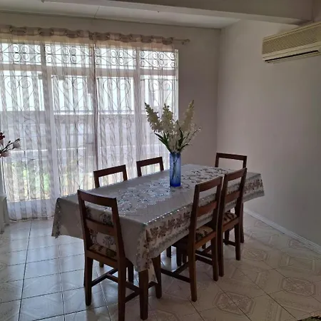 4Beds- Beachfront Bungalow Flic en Flac Exterior photo